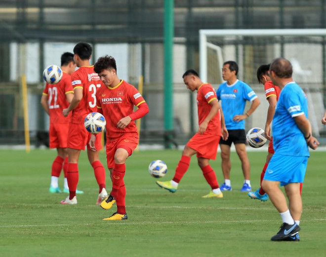 Không dễ để HLV Park Hang-seo đưa quyết định loại ai, giữ ai cho Vòng loại thứ 3 World Cup 2022. (ảnh Anh Đoàn)