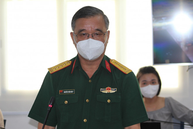 Đại tá Nguyễn Tuấn Bảo, Phó Chính ủy Bộ Tư lệnh trả lời trong cuộc họp báo ngày 19-8