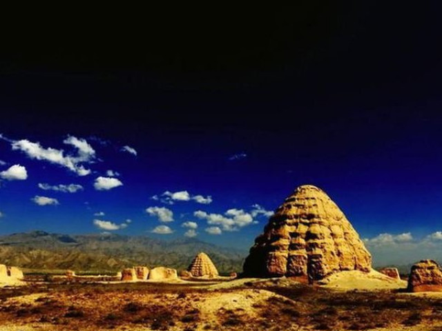 Du lịch - Bí ẩn quần thể lăng mộ nơi "cỏ không thể mọc, chim không dám đậu"