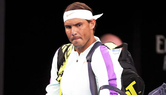 Nadal là tay golf nghiệp dư, chơi tay phải
