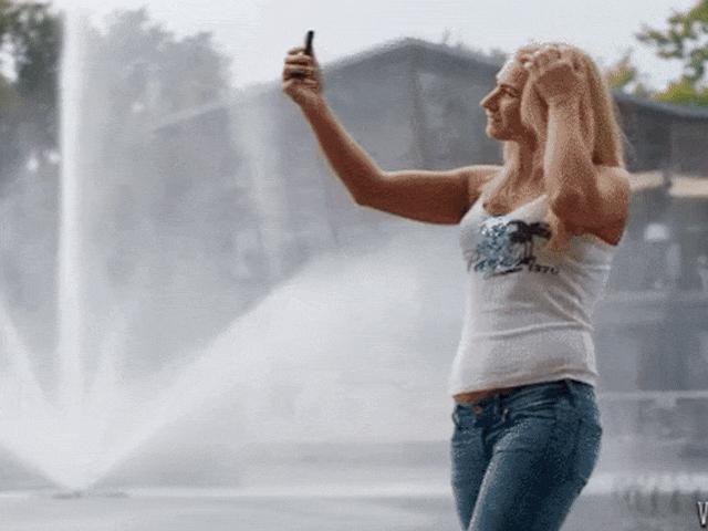 Cười 24H - Tình huống khó đỡ đằng sau những khoảnh khắc "sống ảo" của các người đẹp