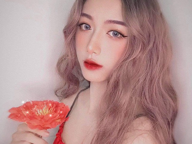 Bạn trẻ - Cuộc sống - Nam sinh giả gái xinh như hot girl