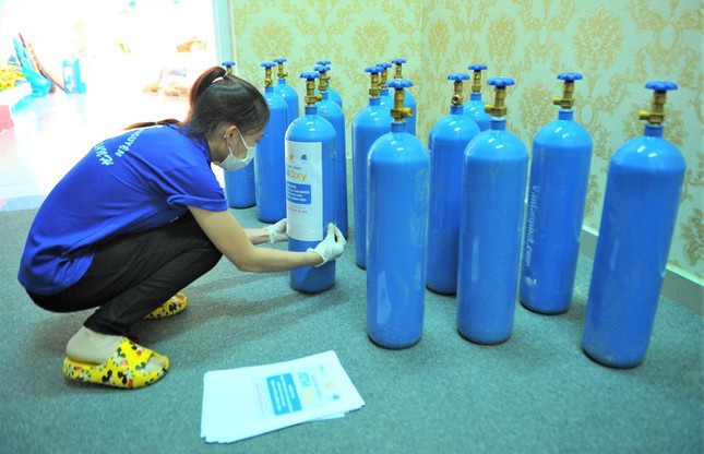 Oxy đang là thứ quý hơn vàng trong bối cảnh dịch COVID-19 diễn biến phức tạp, đe dọa sinh mạng cộng đồng.