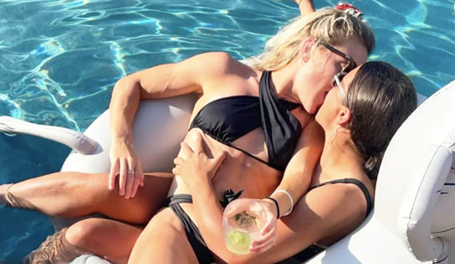 Cặp đôi bóng đá đang có những ngày hạnh phúc sau Olympic