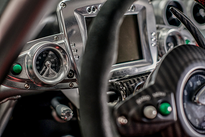 Siêu xe tốc độ Pagani Zonda R Evolution chạy lướt chuẩn bị bán đấu giá - 14