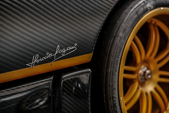Siêu xe tốc độ Pagani Zonda R Evolution chạy lướt chuẩn bị bán đấu giá - 10