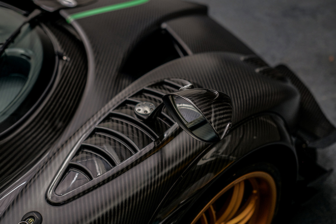 Siêu xe tốc độ Pagani Zonda R Evolution chạy lướt chuẩn bị bán đấu giá - 11