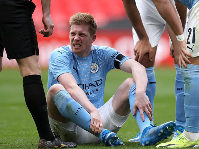 Bóng đá - Man City có biến: "Át chủ bài" De Bruyne tái phát chấn thương, Pep lo sốt vó