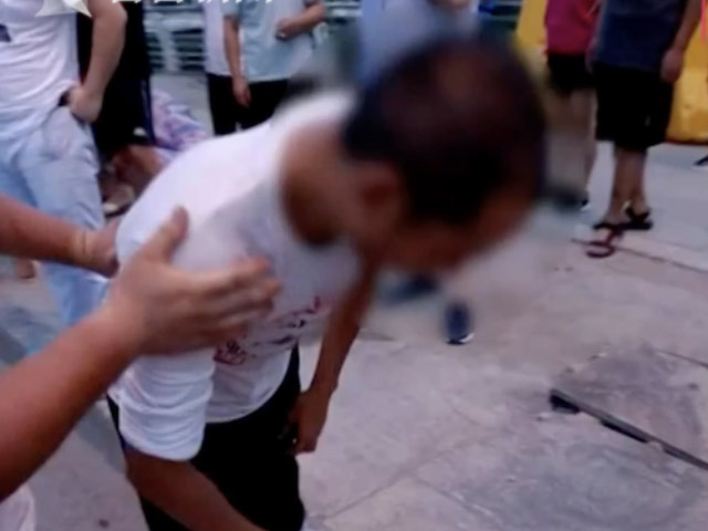 Bạn trẻ - Cuộc sống - Người phụ nữ phát hiện bị quay lén khi đi vệ sinh, lập tức làm một việc khiến kẻ xấu “bở hơi tai”