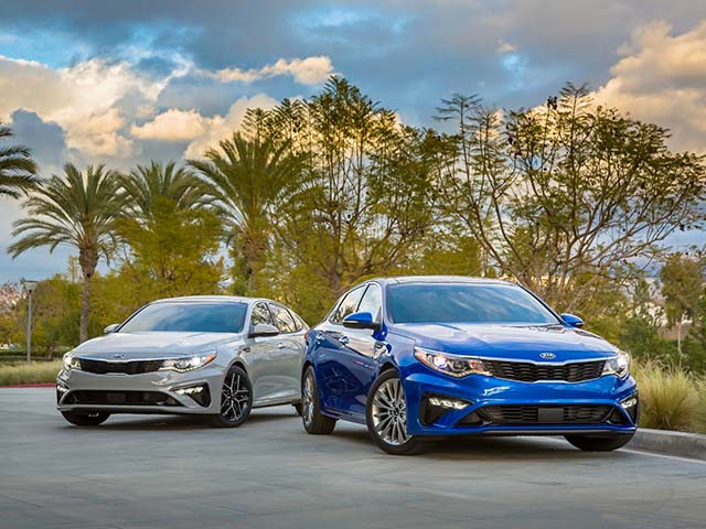 Tin tức ô tô - Giá xe KIA Optima lăn bánh tháng 8/2021