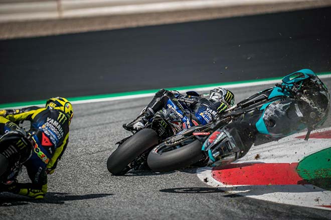 Rossi và Vinales thoát khỏi ‘tử thần’ trong cuộc đua năm 2020