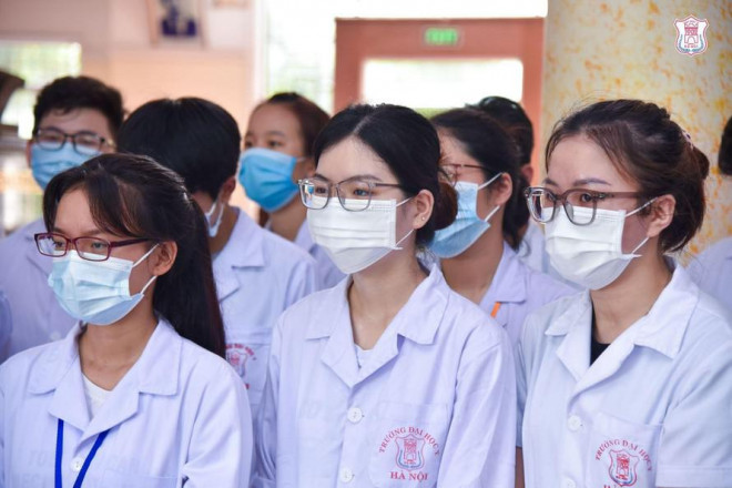 Nóng: ĐH Y Hà Nội dành 11 chỉ tiêu cho thí sinh đặc cách tốt nghiệp bằng học bạ - 1