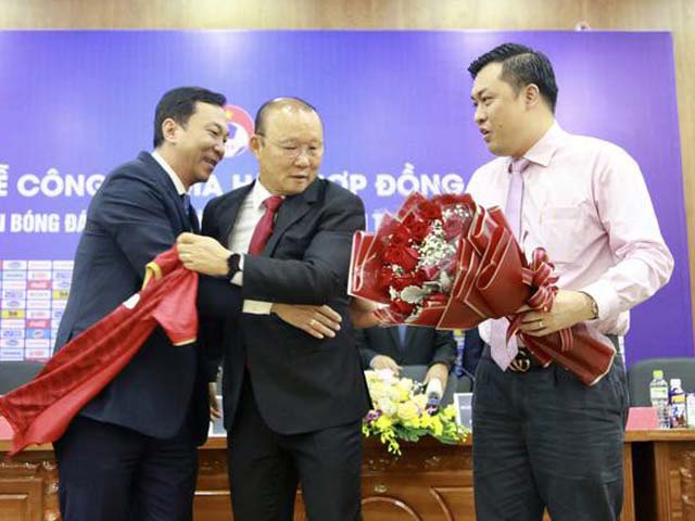 Bóng đá - VFF bác tin HLV Park Hang-seo sang Thái Lan