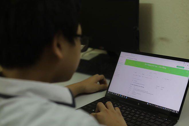 Tính năng Tìm trường ĐH-CĐ giúp thí sinh dễ dàng cập nhật thông tin điểm chuẩn, thông tin tuyển sinh của các trưởng chuẩn xác nhất.