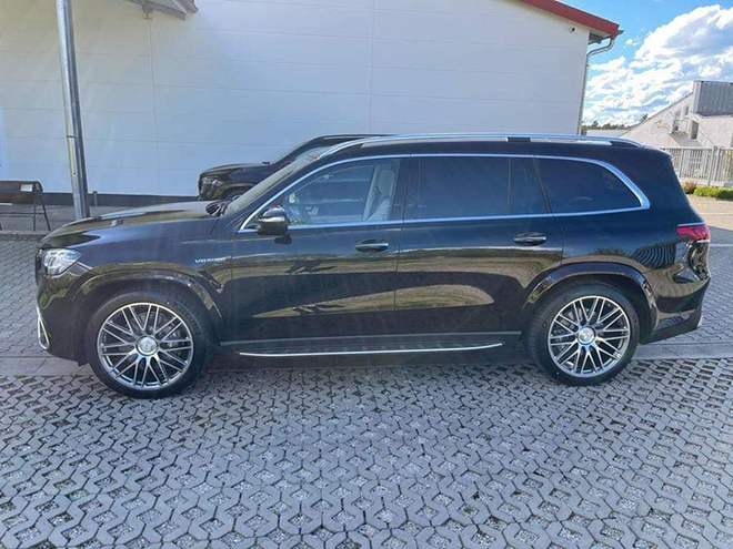 SUV full-size Mercedes-AMG GLS 63 4Matic 2021 đầu tiên có mặt tại Việt Nam - 3