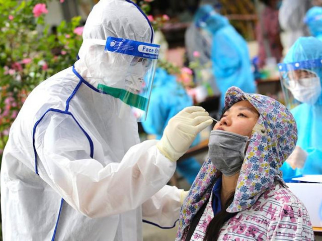 Tin tức trong ngày - TP.HCM: Test nhanh 170.000 mẫu "vùng cam, đỏ", phát hiện 6.000 mẫu dương tính