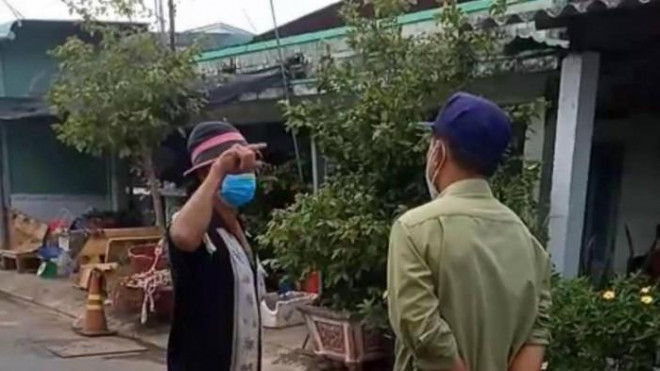 Đối tượng Hồ Văn Đức lăng mạ, đe dọa lực lượng kiểm soát dịch trực chốt