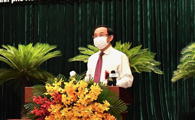 Bí thư Thành ủy Nguyễn Văn Nên chia sẻ với HĐND TPHCM cảm xúc của người đứng đầu chính quyền TPHCM khi nhận quyết định rời vị trí chiến đấu chống COVID-19