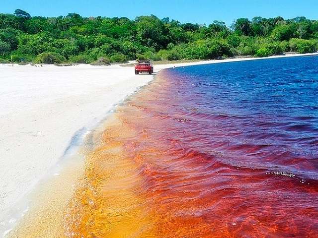 Du lịch - Đầm nước có màu như nước ngọt cực độc đáo cứ ngỡ như ở thế giới thần tiên