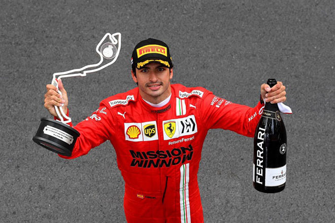 Sainz có được podium Monaco đầu tiên cùng với Ferrari