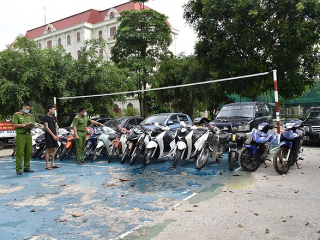 Pháp luật - Bắt 9X cho vay lãi suất “cắt cổ”, thu giữ nhiều ô tô