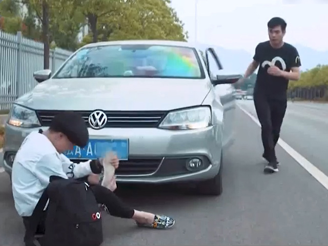 Cười 24H - Thời buổi khó khăn kinh tế nên kiếm tiền bằng mọi cách