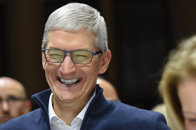 Tim Cook nhận thêm khoản tiền thưởng khổng lồ từ Apple - 1