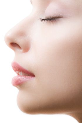 Lỗ chân lông từ to hoá nhỏ, da mịn săn hơn nhờ loạt bí quyết "có tâm" - 1