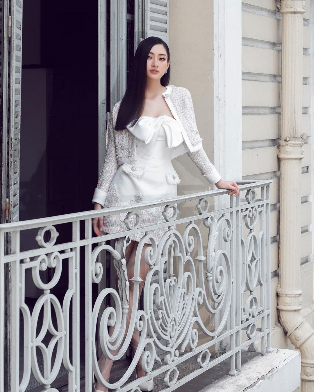 Hoa hậu Cao Bằng khoe “số đo đẹp nhất lịch sử” với váy yếm, kẻ khen người chê vì chi tiết lạ - 9