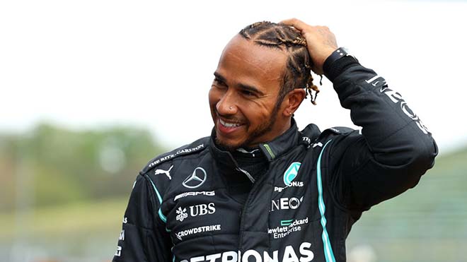 Lewis Hamilton bị chỉ trích vì lương quá cao