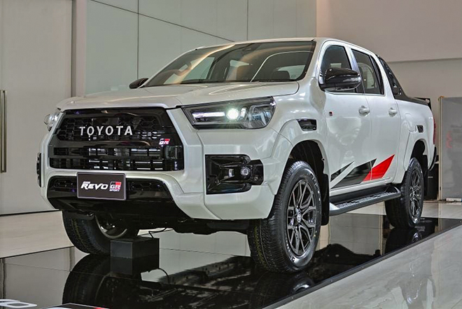 Toyota Hilux bản thể thao GR Sport ra mắt, liệu có về Việt Nam - 1