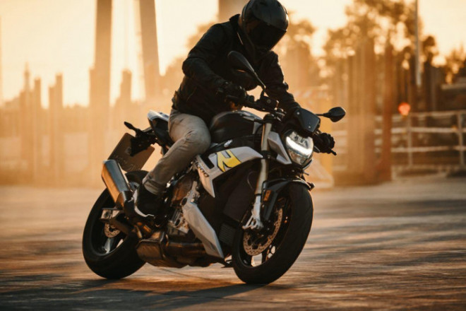 Mô tô thể thao BMW Motorrad S1000R ra mắt, giá từ 563 triệu đồng - 5