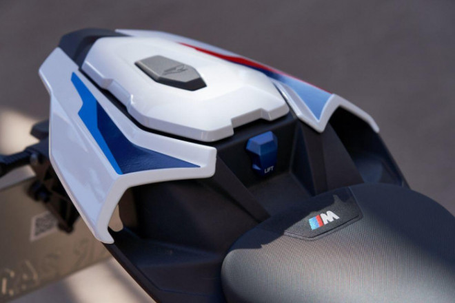 Mô tô thể thao BMW Motorrad S1000R ra mắt, giá từ 563 triệu đồng - 10