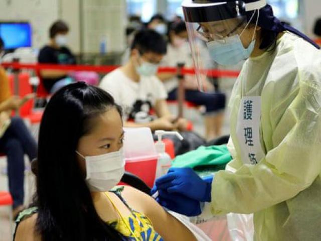 Thế giới - Đài Loan chống COVID-19: Vắc-xin nội và 3 tháng không ca nhiễm