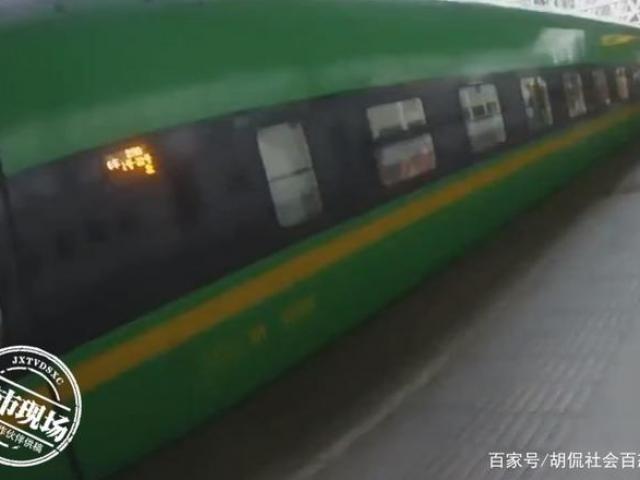 Phi thường - kỳ quặc - Thấy đùi có cảm giác mát lạnh, người phụ nữ tỉnh giấc lập tức báo cảnh sát để tố cáo hành vi bỉ ổi