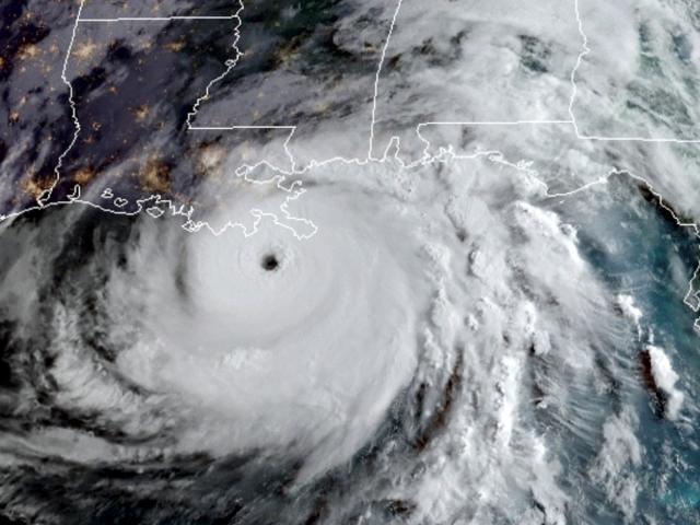 Thế giới - Bão mạnh bậc nhất 170 năm sắp đổ bộ Mỹ, mạnh hơn bão từng khiến hơn 1.800 người thiệt mạng