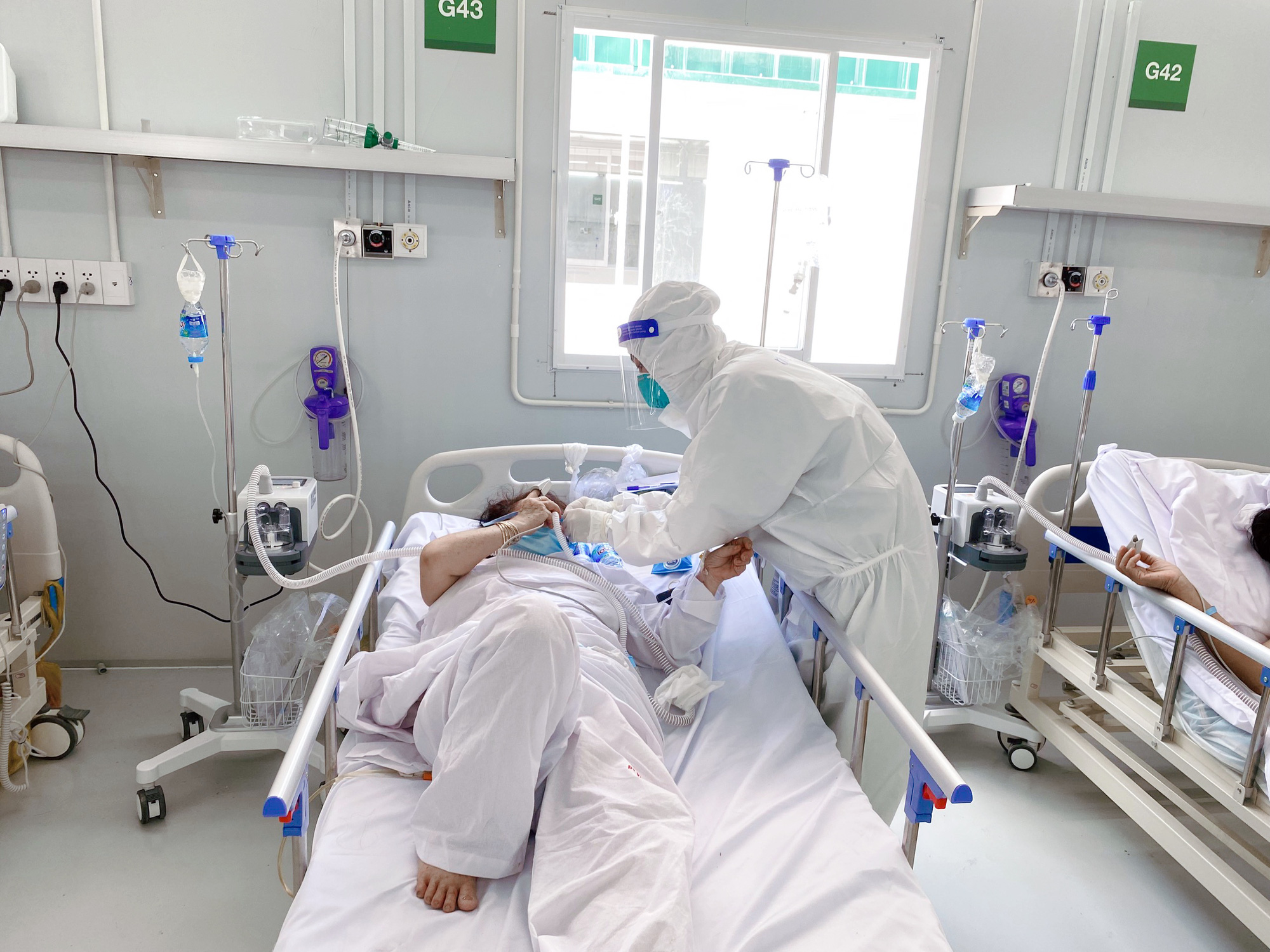 Người bệnh Covid-19 được điều trị thế nào tại Trung tâm hồi sức tích cực BV Việt Đức tại TP HCM? - 5