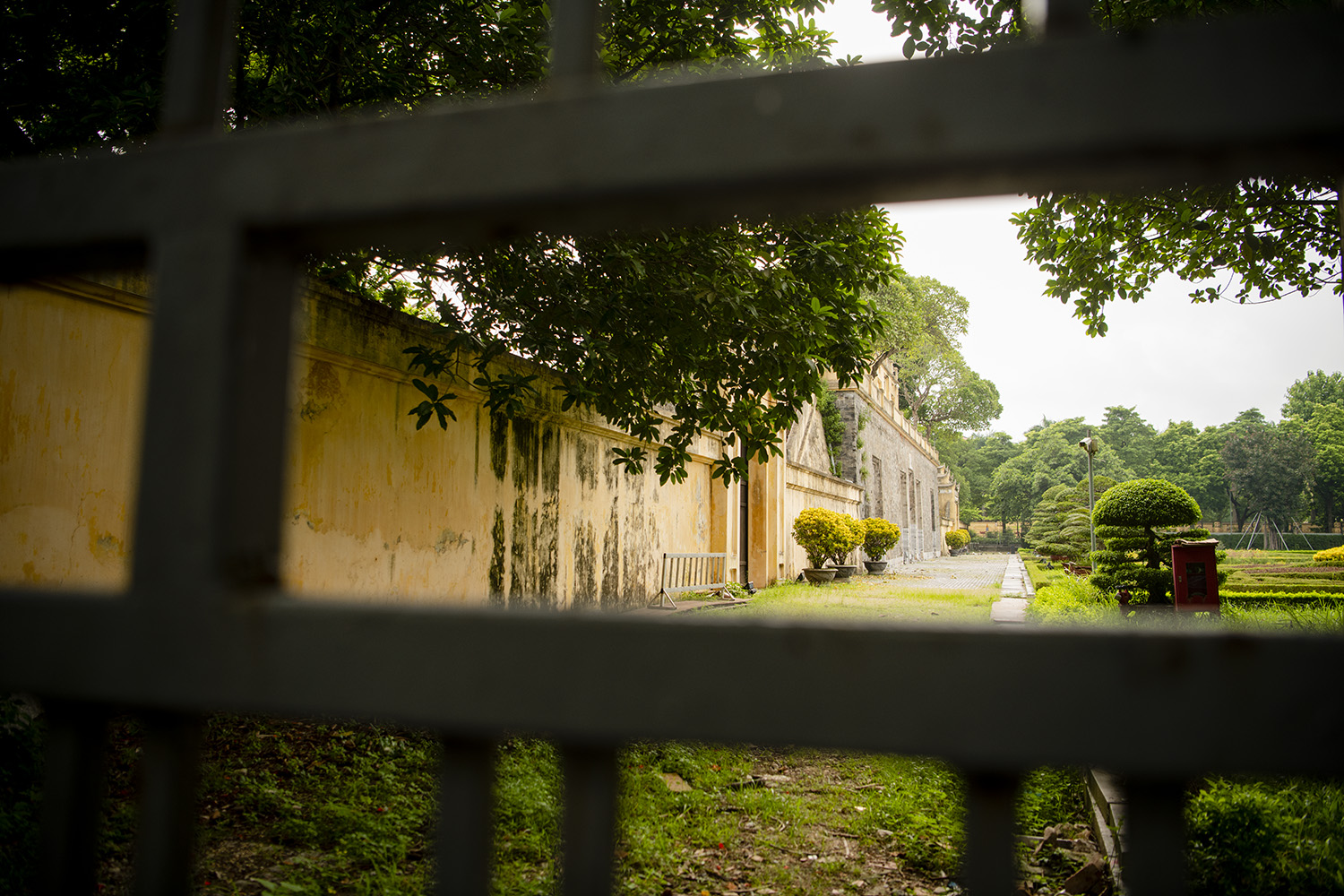Những điểm tham quan nổi tiếng ở Hà Nội “không một bóng người” trong những ngày giãn cách - 17