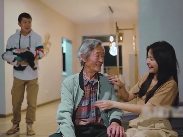 Cười 24H - Cảm động chàng trai hiếu thảo, cô gái quyết định cưới... ông bố!