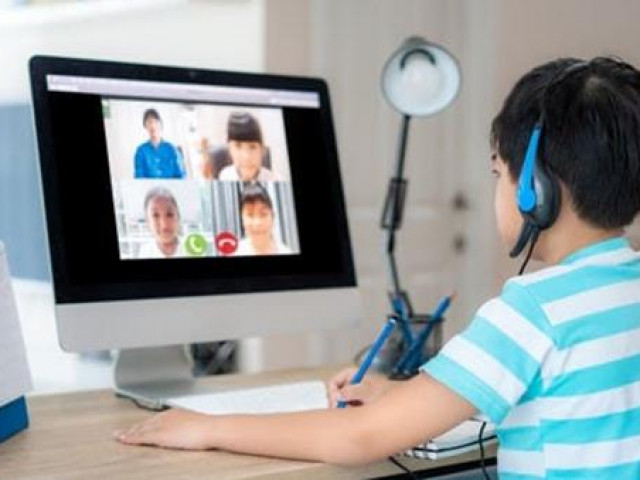 Giáo dục - du học - Bộ Giáo dục & Đào tạo nói gì về việc học sinh lớp 1 học online?