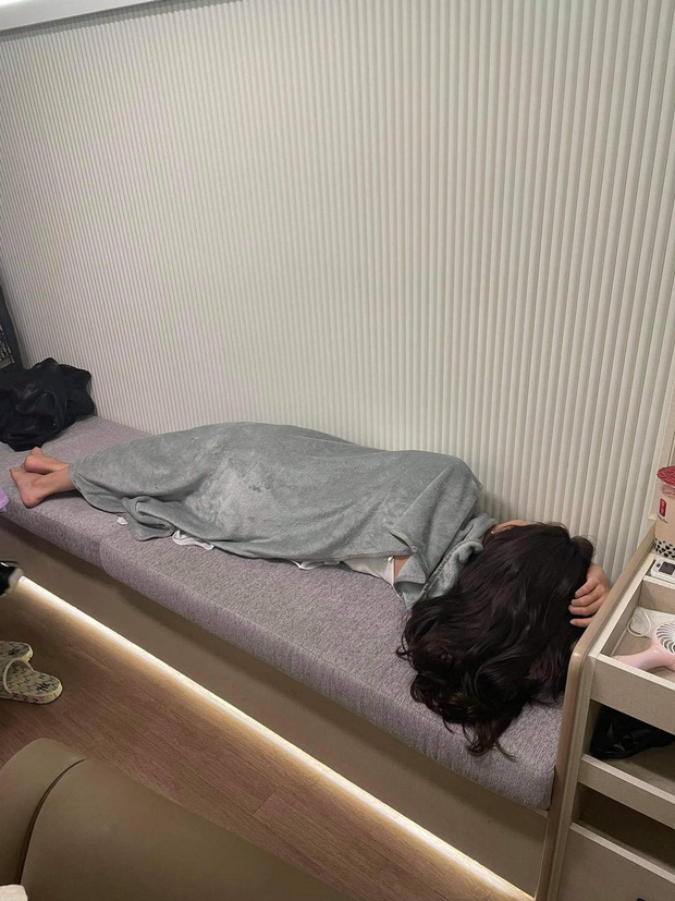 Ninh Dương Lan Ngọc kiệt sức sau khi ghi hình "Running Man"