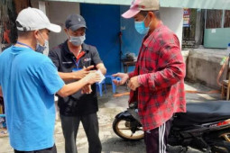 Chém đứt gân tay người trực chốt tổ Covid cộng đồng vì bị kiểm tra giấy tờ