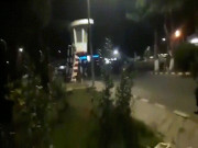 Thế giới - Binh sĩ Mỹ cuối cùng rời sân bay Kabul, Taliban bắn súng ăn mừng