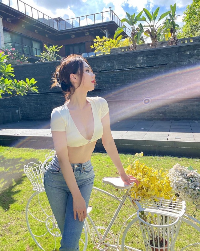 Không phải vô cớ khi người ta vẫn có cái nhìn khắt khe về phong cách ăn mặc của phụ nữ đã sinh con.
