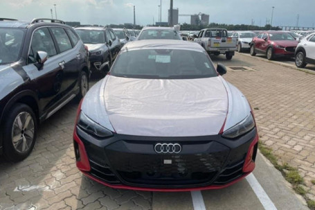 Audi e-Tron GT nhập khẩu chính hãng về Việt Nam, cạnh tranh Porsche...