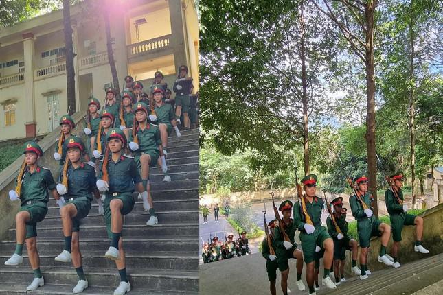 Huấn luyện động tác nghi lễ chuẩn cho chiến sĩ Đoàn 275 tại Trung tâm Huấn luyện ở K9 - Đá Chông