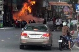 Đối tượng ném bom xăng vào cửa hàng xe máy khai gì?
