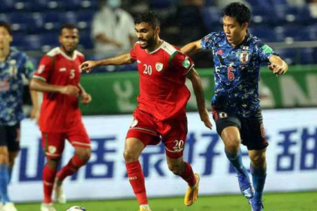 Video bóng đá Nhật Bản - Oman: Chấn động bảng B có ĐT Việt Nam, người hùng phút 88