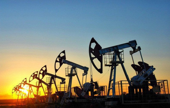 Giá dầu thô quay đầu giảm