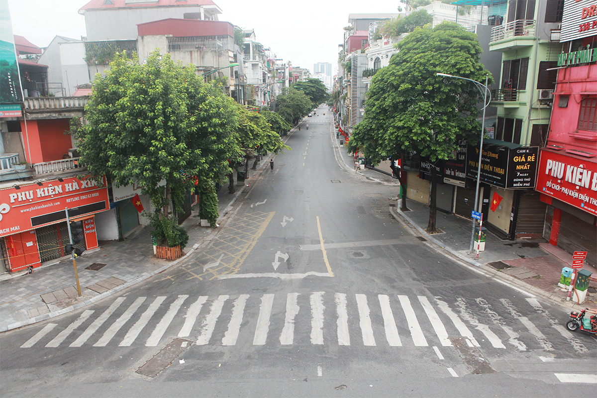 Hình ảnh khác lạ trên các phố phường Hà Nội trong ngày 2/9 năm nay - 15